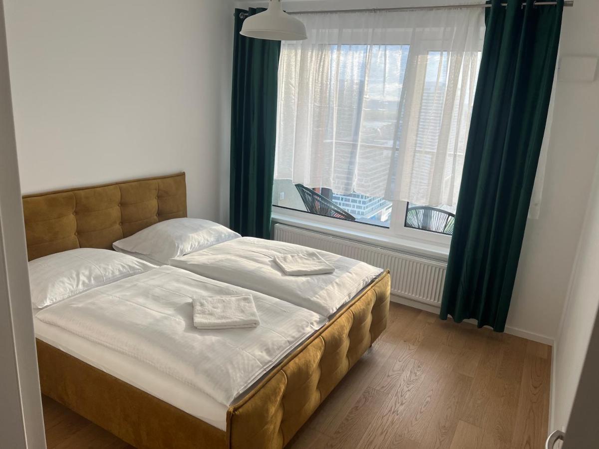 New Downtown Apartment Couple Minute From The Old Town Μπρατισλάβα Εξωτερικό φωτογραφία