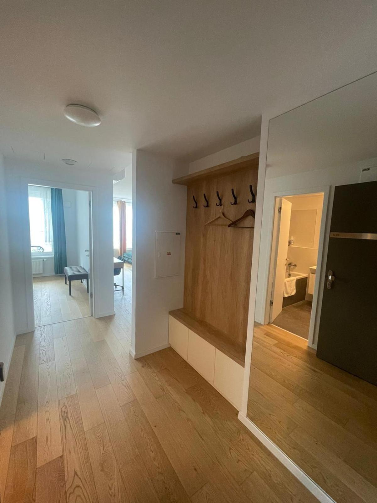 New Downtown Apartment Couple Minute From The Old Town Μπρατισλάβα Εξωτερικό φωτογραφία