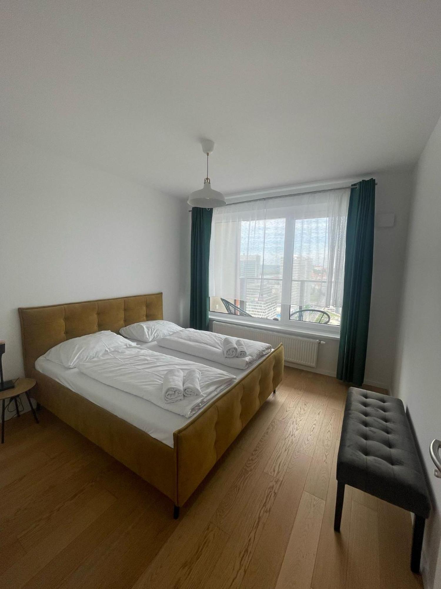 New Downtown Apartment Couple Minute From The Old Town Μπρατισλάβα Εξωτερικό φωτογραφία